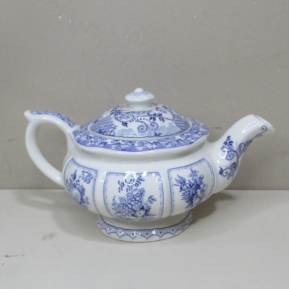 Sadler Afternoon Tea Collection Blue White Floral Teapot Made in England